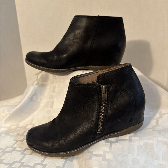 Dansko Lettie Women's 37 EU/6.5 US Black Leather Hidden Wedge Ankle Bootie - Picture 1 of 11